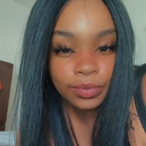 Meet your Posher, Naudia